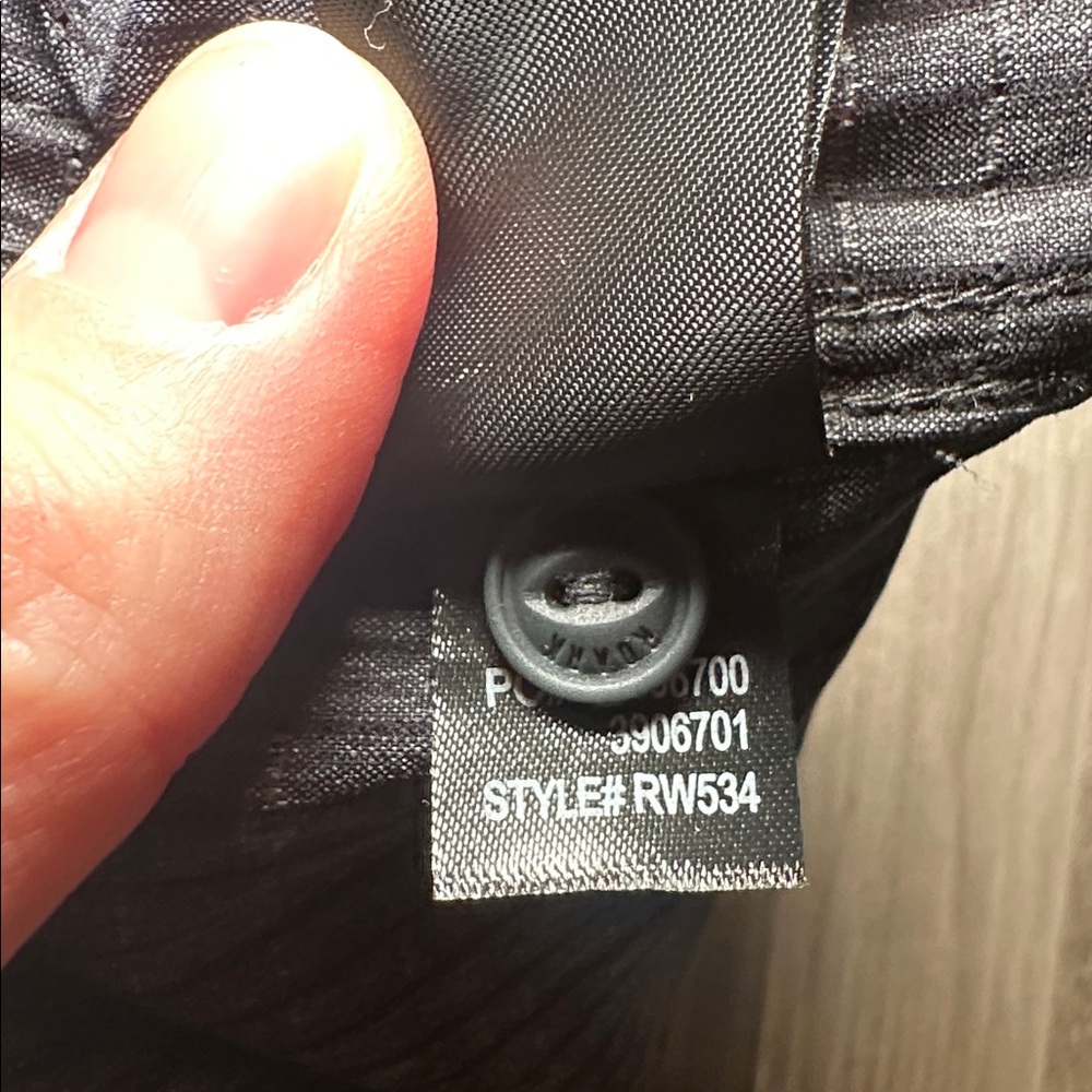 Roark Men's Black Pinstripe Button-Down Shirt - Picture 8 of 8